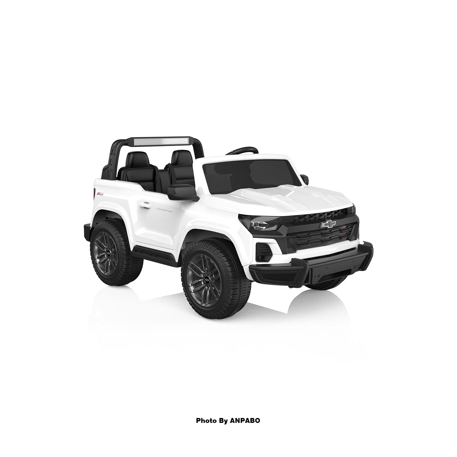 24V Licensed Chevrolet Colorado 2-Seater Kids Ride On Truck-white